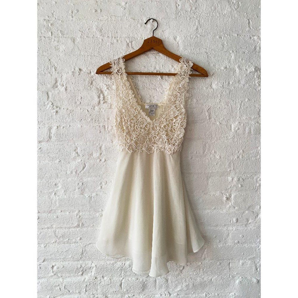 90’s Bride Vintage Flora Nikrooz Chemise